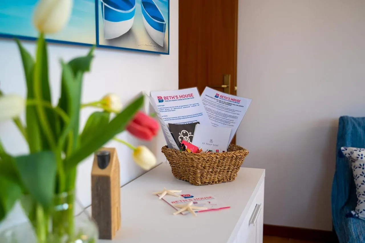 Le Vele Beth'S House Apartment Brenzone sul Garda Italy